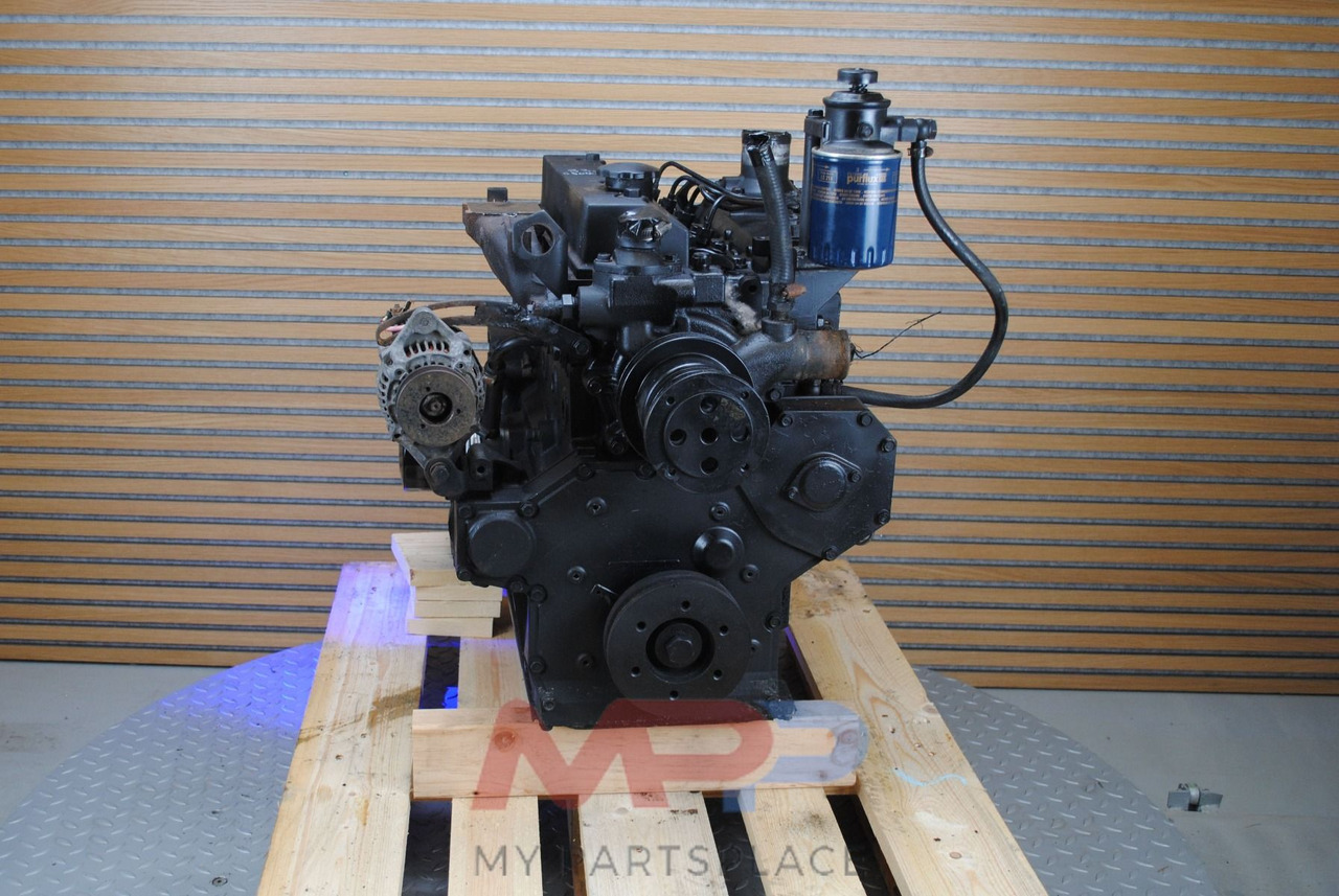 Komatsu 4D95 - Двигатель: фото 2 Komatsu 4D95 - Двигатель: фото 2