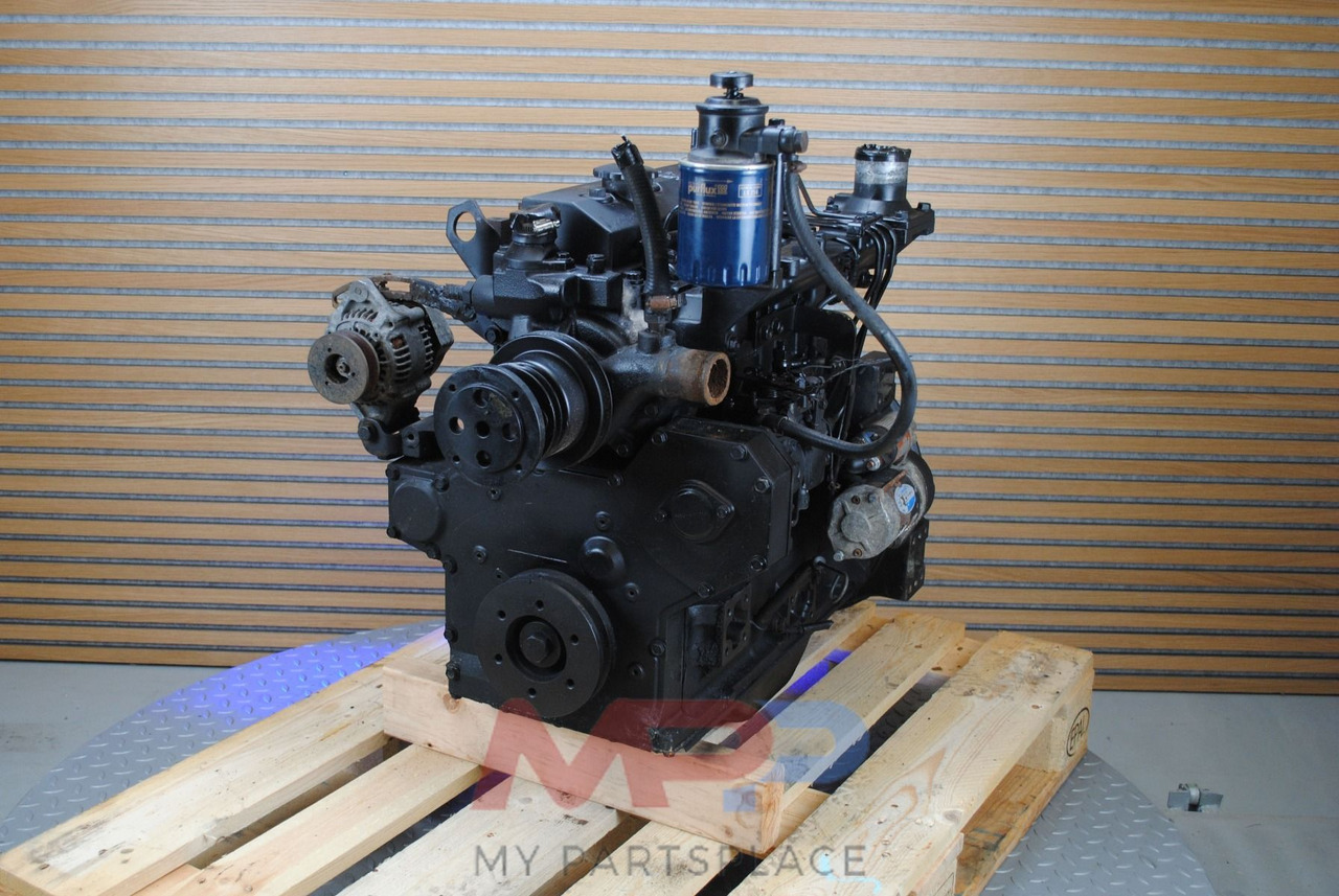 Komatsu 4D95 - Двигатель: фото 1 Komatsu 4D95 - Двигатель: фото 1