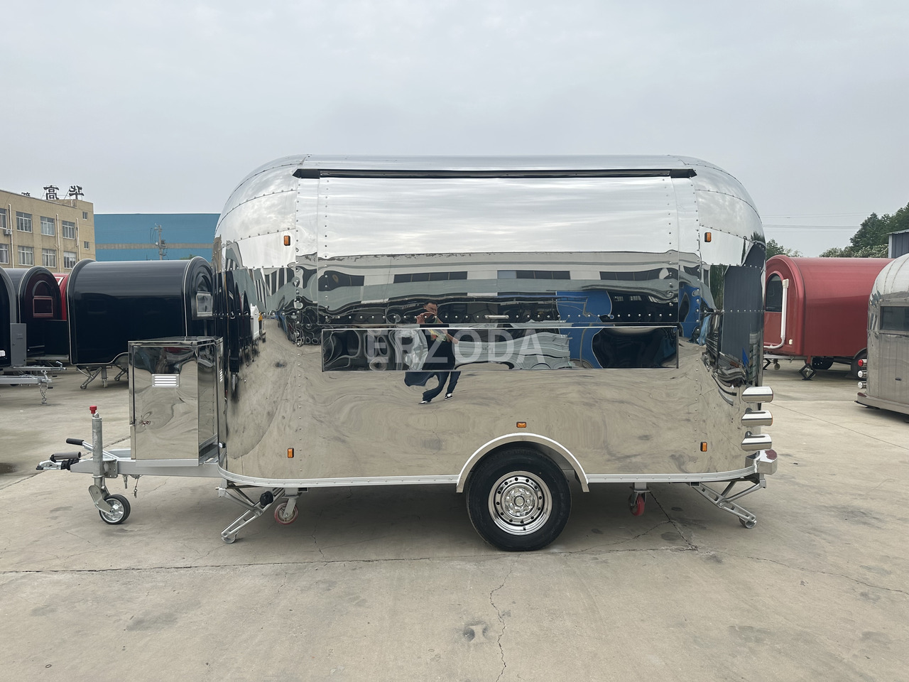 ERZODA food trailer/food truck/hamburger trailer - Торговый прицеп: фото 2 ERZODA food trailer/food truck/hamburger trailer - Торговый прицеп: фото 2