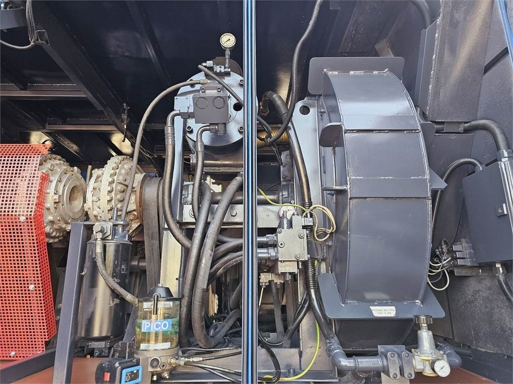 Экскаватор Iveco Saugbagger vacuum cleaner excavator sucking loos: фото 12 Экскаватор Iveco Saugbagger vacuum cleaner excavator sucking loos: фото 12