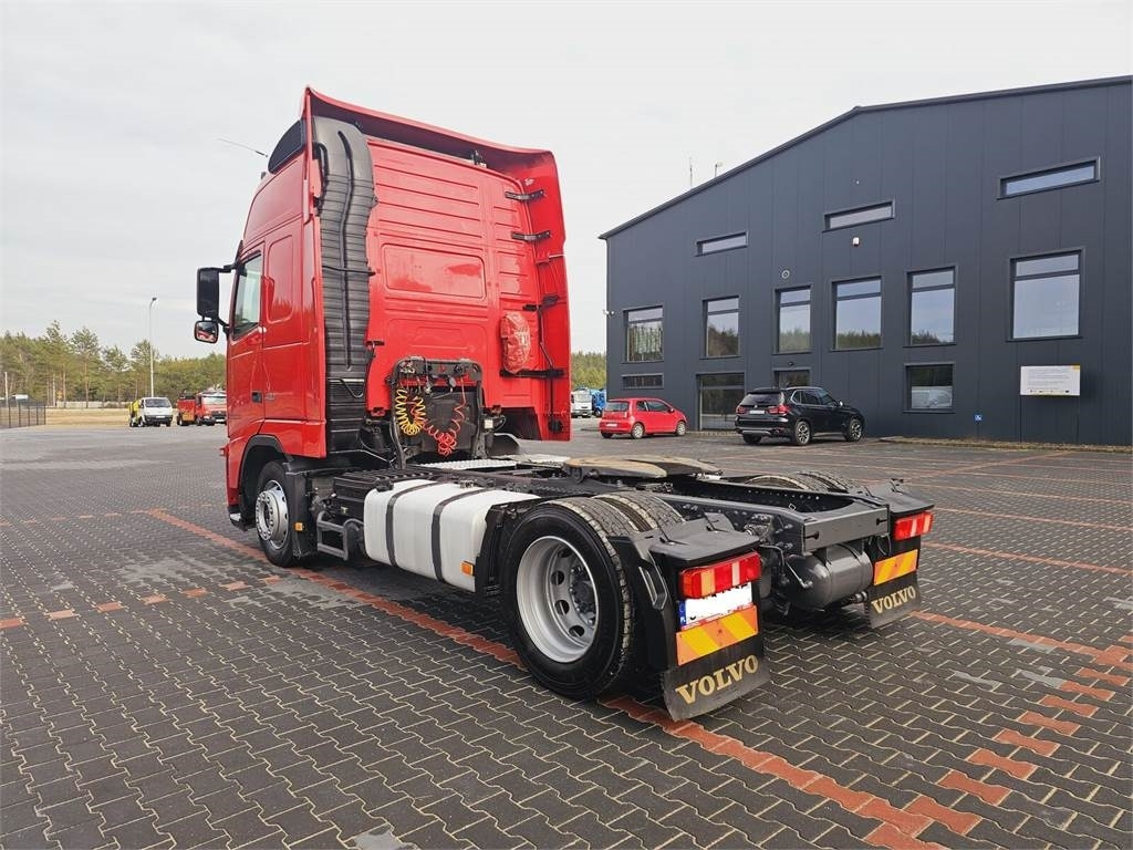 Volvo FH13 XXL NEW TIRES MANUAL 420 EURO 5 2011  - Тягач: фото 4 Volvo FH13 XXL NEW TIRES MANUAL 420 EURO 5 2011  - Тягач: фото 4