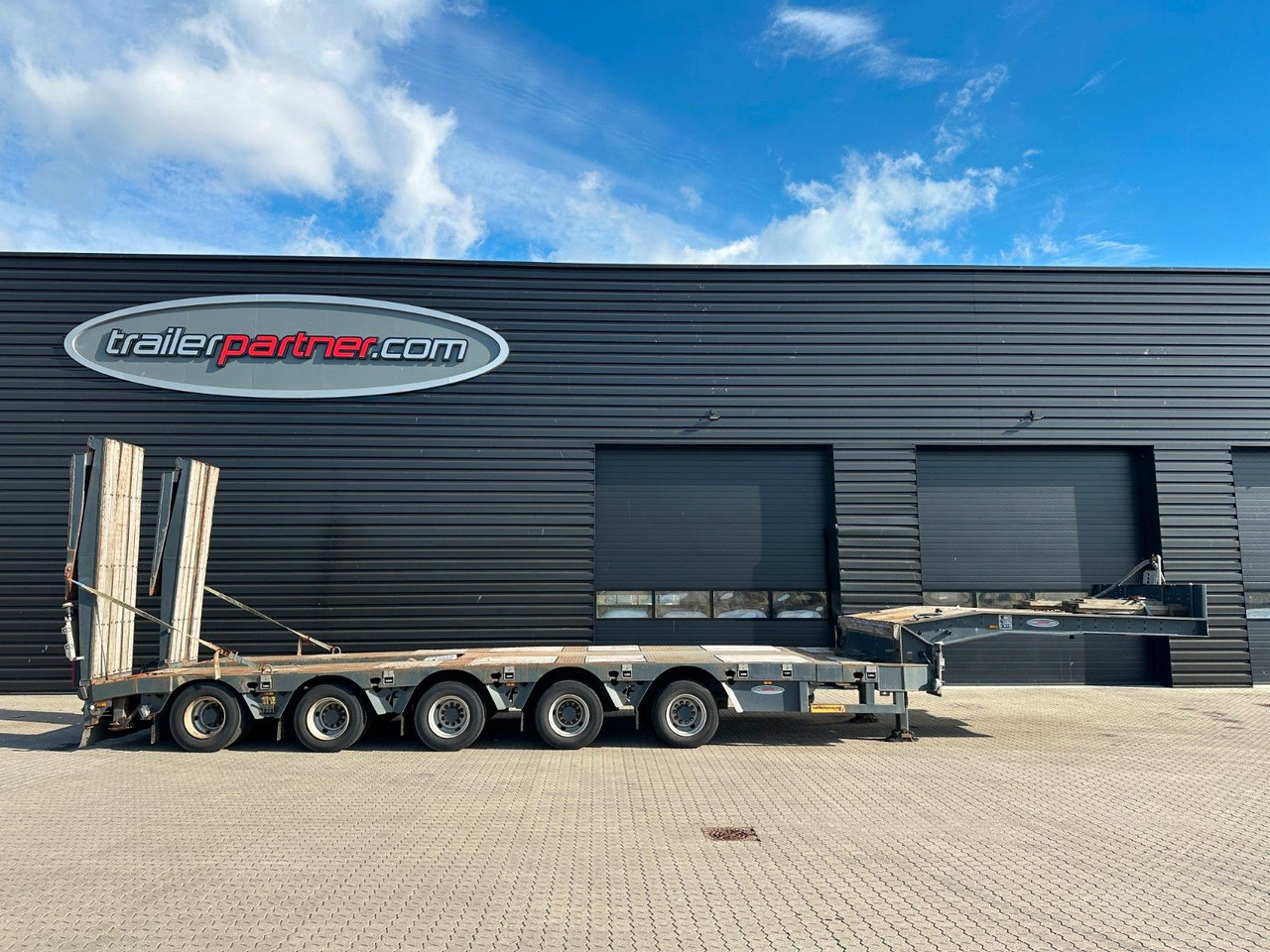 Faymonville 5 achs tieflader / ausziehbar / rampen - Низкорамный полуприцеп: фото 1 Faymonville 5 achs tieflader / ausziehbar / rampen - Низкорамный полуприцеп: фото 1