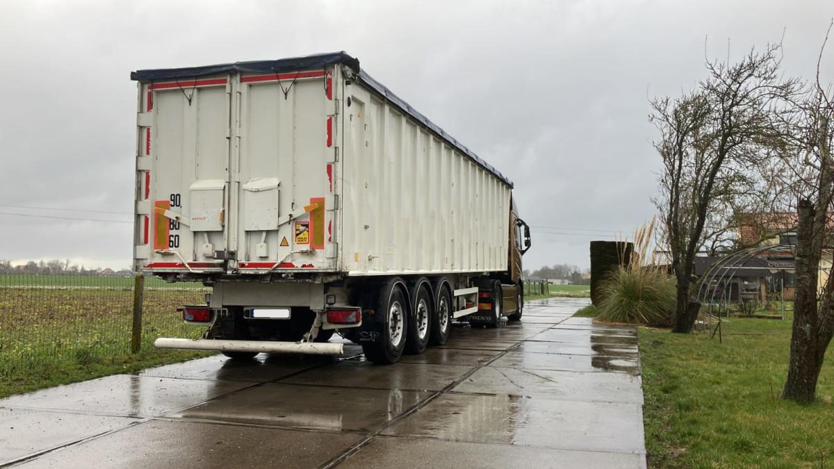 Benalu C39C16 - Самосвальный полуприцеп: фото 5 Benalu C39C16 - Самосвальный полуприцеп: фото 5