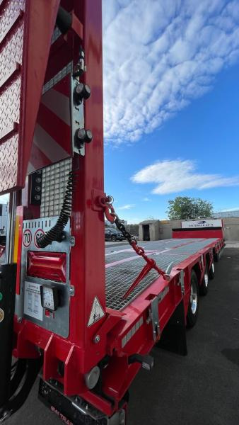 Низкорамный полуприцеп GVN Trailers GVN329 Caiboutti: фото 8 Низкорамный полуприцеп GVN Trailers GVN329 Caiboutti: фото 8