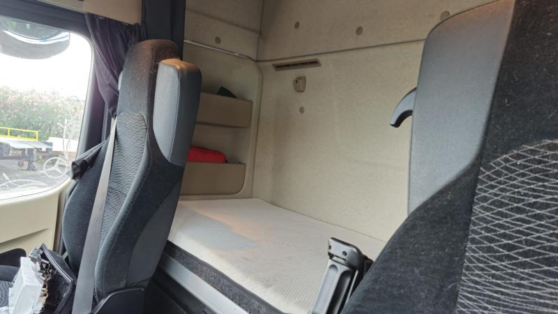 Тягач Mercedes Actros 1843: фото 12
