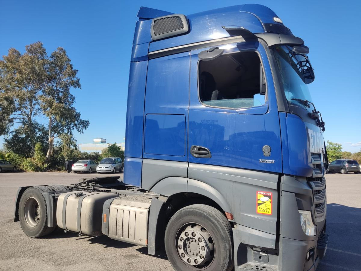 Mercedes Actros 1851 LS Retarder - Тягач: фото 1 Mercedes Actros 1851 LS Retarder - Тягач: фото 1