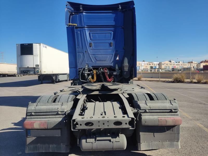 Mercedes Actros 1851 LS Retarder - Тягач: фото 3 Mercedes Actros 1851 LS Retarder - Тягач: фото 3