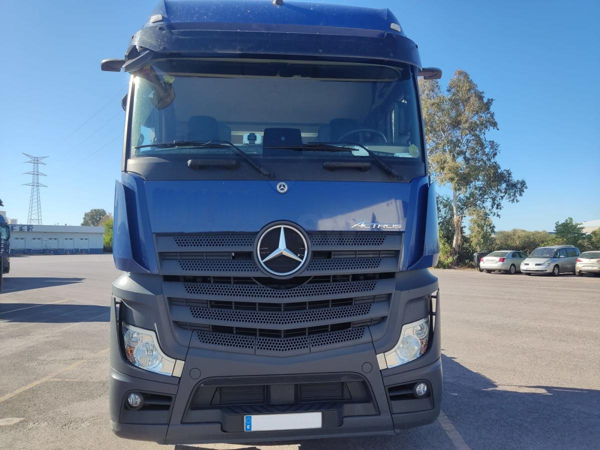 Mercedes Actros 1851 LS Retarder - Тягач: фото 2 Mercedes Actros 1851 LS Retarder - Тягач: фото 2