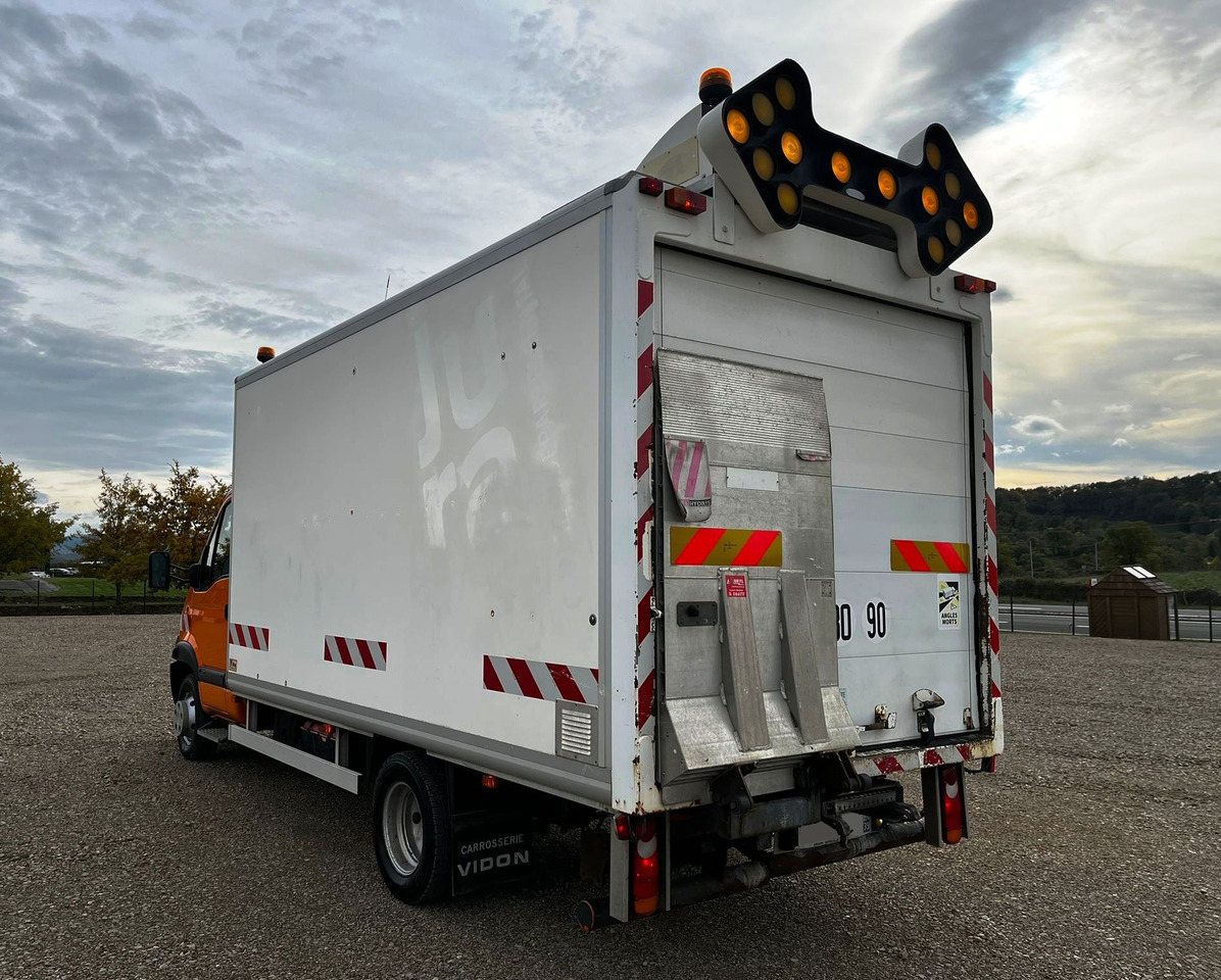 RENAULT Mascott DCI 160 CAISSE + HAYON - Грузовик с закрытым кузовом: фото 3 RENAULT Mascott DCI 160 CAISSE + HAYON - Грузовик с закрытым кузовом: фото 3