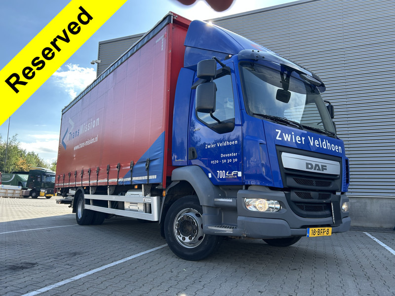 DAF LF 210 FA / 12 Ton / 460 dkm / Curtainside / Loadlift / APK TUV 10-25 - Тентованный грузовик: фото 1 DAF LF 210 FA / 12 Ton / 460 dkm / Curtainside / Loadlift / APK TUV 10-25 - Тентованный грузовик: фото 1
