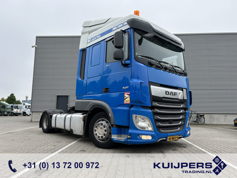 DAF XF 450 FT SC / Mega - Lowdeck / 681 dkm / 2 Tanks / Tacho V2 / Stand Airco - Тягач: фото 1 DAF XF 450 FT SC / Mega - Lowdeck / 681 dkm / 2 Tanks / Tacho V2 / Stand Airco - Тягач: фото 1