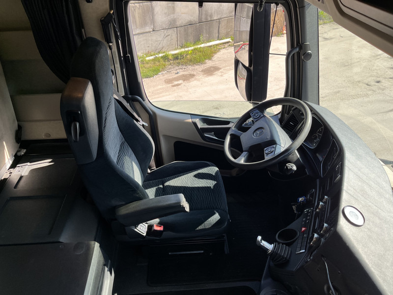 Mercedes-Benz Actros 1842 Streamspace / 933 dkm / 2 Tanks / NL Truck - Тягач: фото 3 Mercedes-Benz Actros 1842 Streamspace / 933 dkm / 2 Tanks / NL Truck - Тягач: фото 3