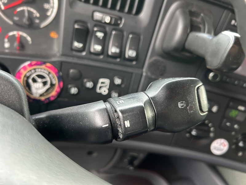 Scania R520 V8 / Showtruck / Buffl Special Interior / Vol Lucht / Retarder - Тягач: фото 5 Scania R520 V8 / Showtruck / Buffl Special Interior / Vol Lucht / Retarder - Тягач: фото 5
