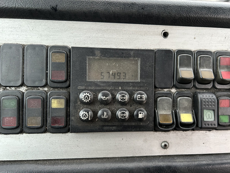 Terberg YT 182 Terminal Tractor / Airco / Allison - Тягач: фото 4 Terberg YT 182 Terminal Tractor / Airco / Allison - Тягач: фото 4