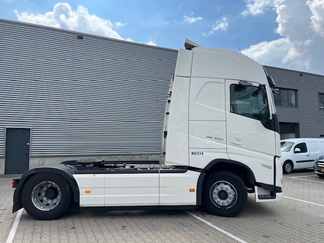 Volvo FH 460 Globetrotter XL / 2 Tanks / APK-TUV 04-26 - Тягач: фото 2 Volvo FH 460 Globetrotter XL / 2 Tanks / APK-TUV 04-26 - Тягач: фото 2