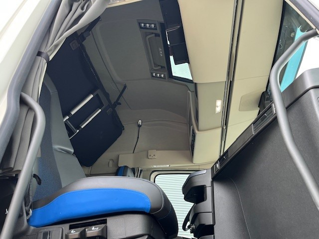 Volvo FH 460 Globetrotter XL / 2 Tanks / APK-TUV 04-26 - Тягач: фото 3 Volvo FH 460 Globetrotter XL / 2 Tanks / APK-TUV 04-26 - Тягач: фото 3