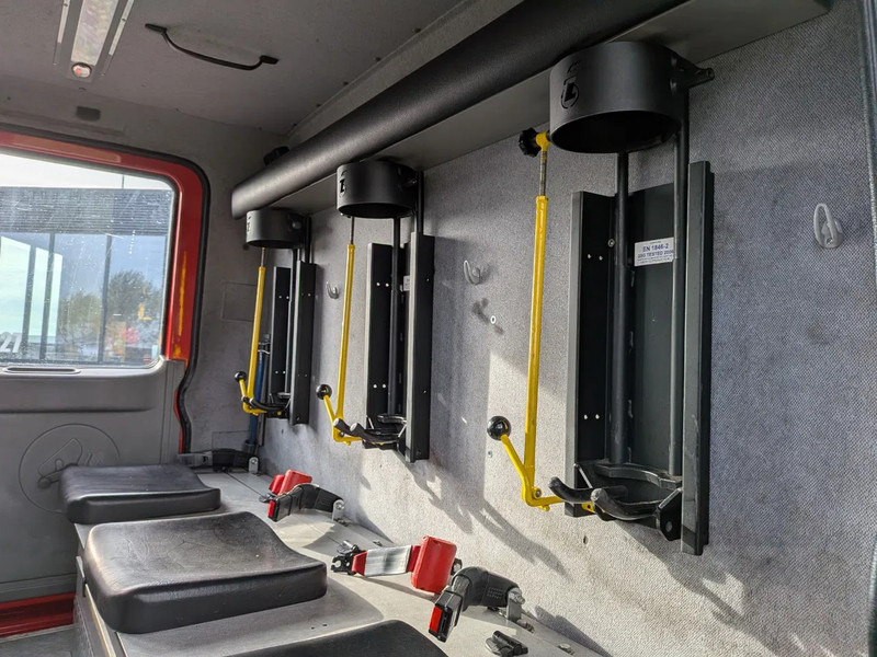 Mercedes-Benz NG 1626 V8 - Пожарная машина: фото 4 Mercedes-Benz NG 1626 V8 - Пожарная машина: фото 4