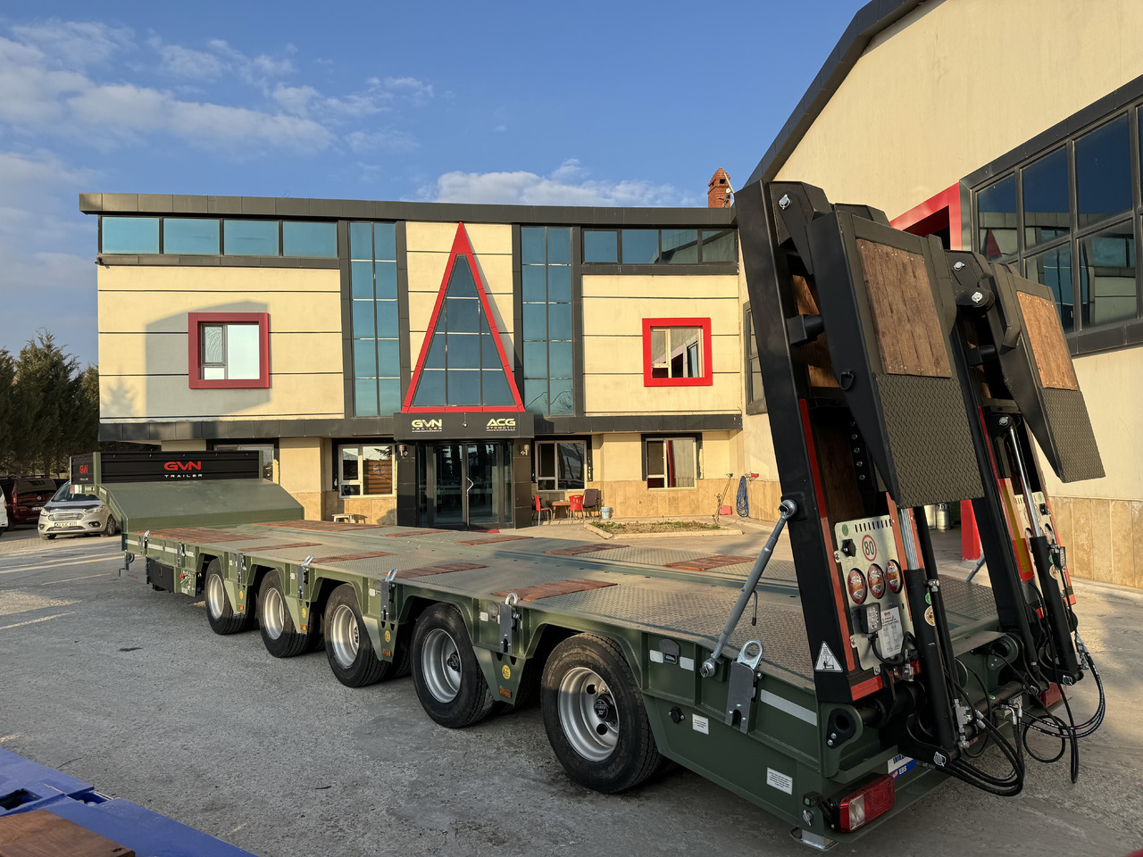 Новый Низкорамный полуприцеп GVN Trailer 5 AXLE LOWBED: фото 9