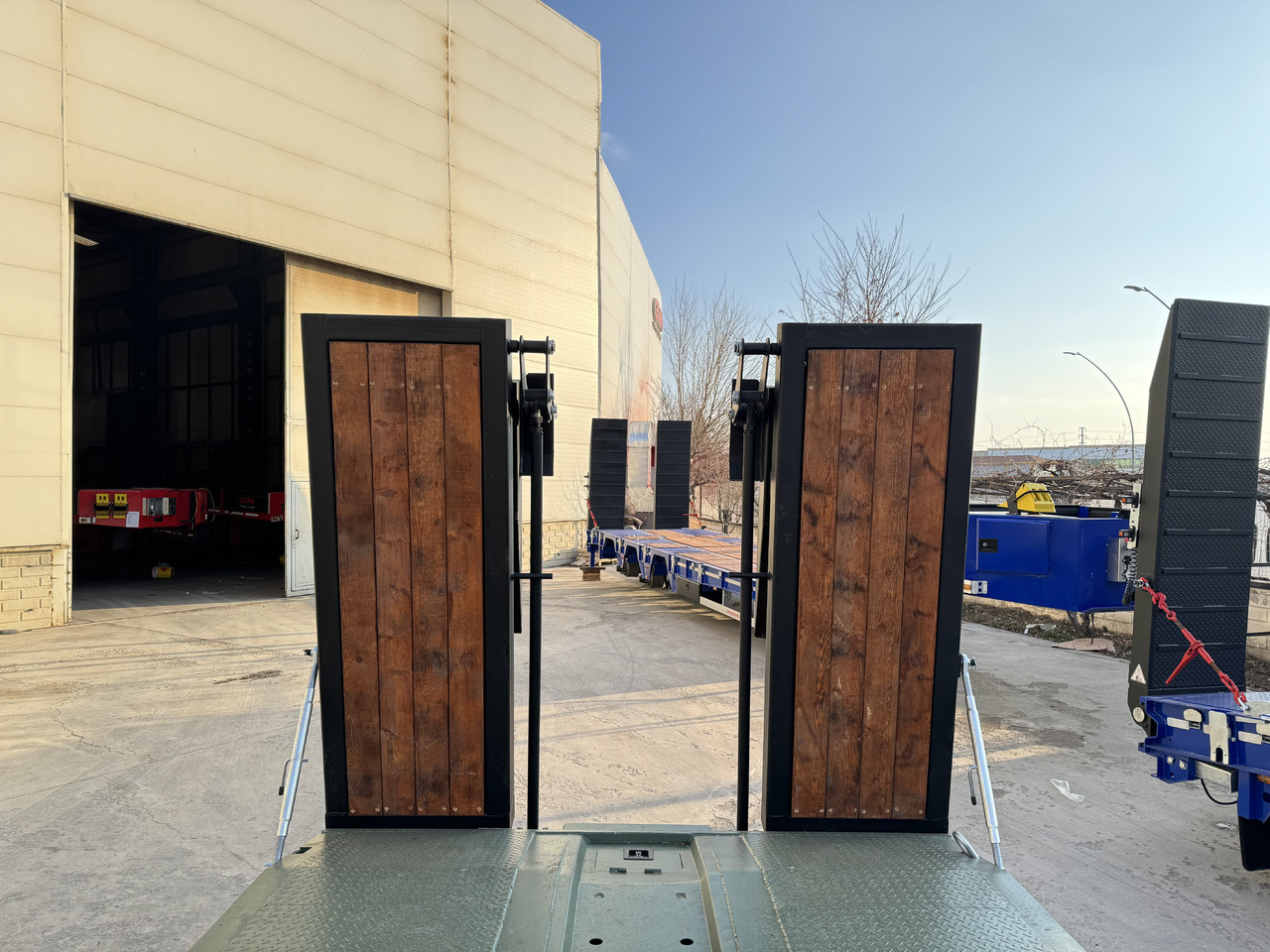 Новый Низкорамный полуприцеп GVN Trailer 5 AXLE LOWBED: фото 17