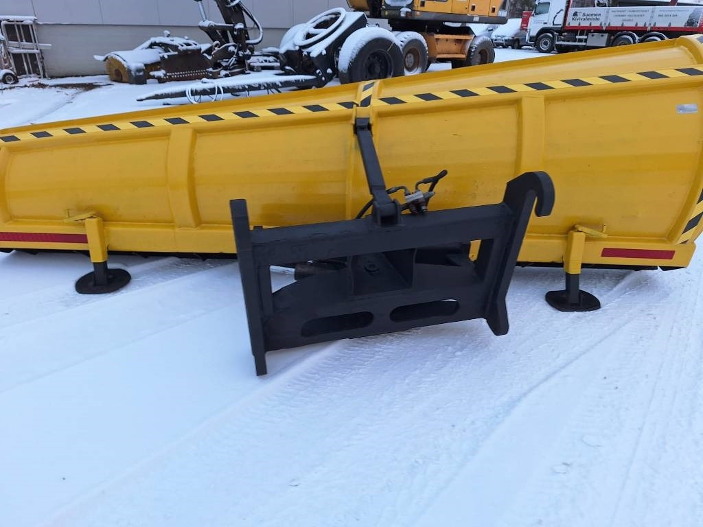 Rote 360 alueaura  - Отвал для снега для Сельскохозяйственной техники: фото 5 Rote 360 alueaura  - Отвал для снега для Сельскохозяйственной техники: фото 5