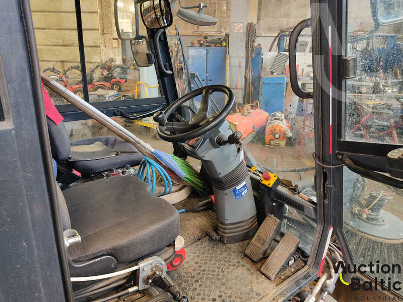 Aebi Schmitd eSwingo 200+ - Подметально-уборочная машина: фото 5 Aebi Schmitd eSwingo 200+ - Подметально-уборочная машина: фото 5