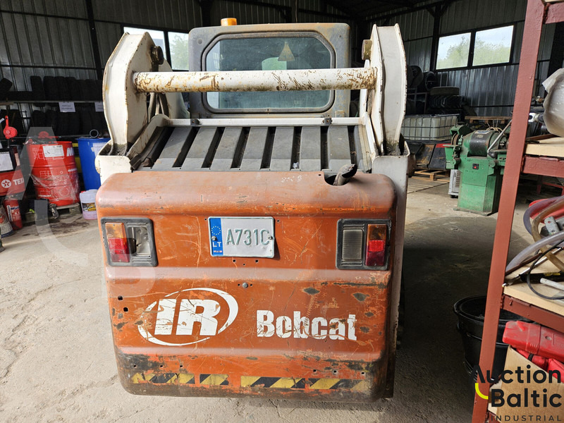 Bobcat 773 - Мини-погрузчик с бортовым поворотом: фото 4 Bobcat 773 - Мини-погрузчик с бортовым поворотом: фото 4