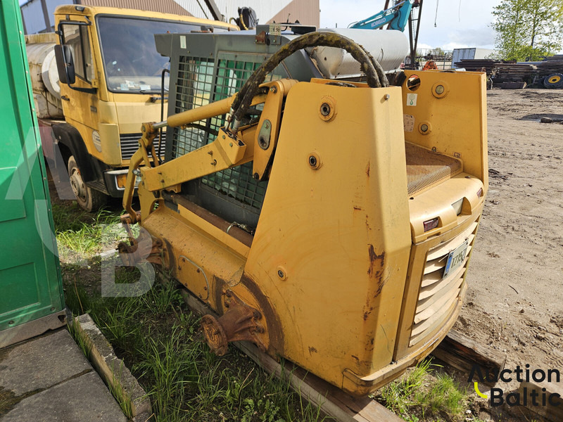 Case 90 XT - Мини-погрузчик с бортовым поворотом: фото 3 Case 90 XT - Мини-погрузчик с бортовым поворотом: фото 3