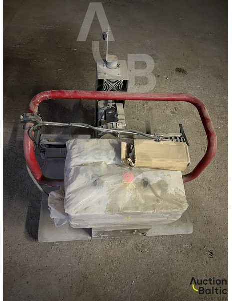 Clapa Floor Master 130 - Затирочная машина по бетону: фото 1 Clapa Floor Master 130 - Затирочная машина по бетону: фото 1