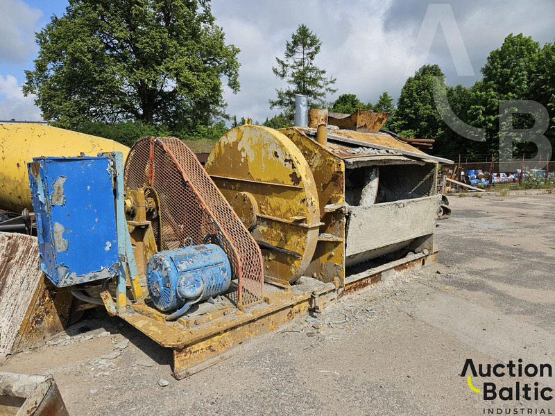 Concrete mixer - Бетономешалка: фото 1 Concrete mixer - Бетономешалка: фото 1