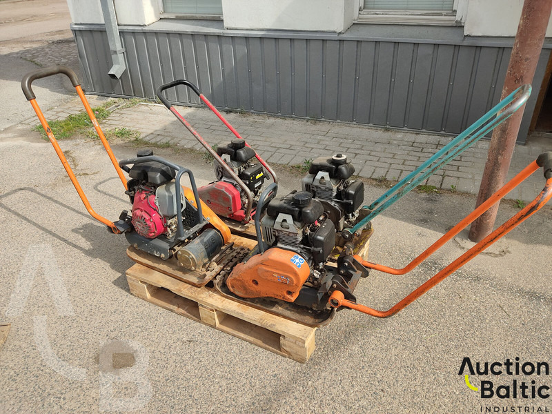 Dynapac LF45, Ammann AVP1033 & 2 Belle - Виброплита: фото 1 Dynapac LF45, Ammann AVP1033 & 2 Belle - Виброплита: фото 1