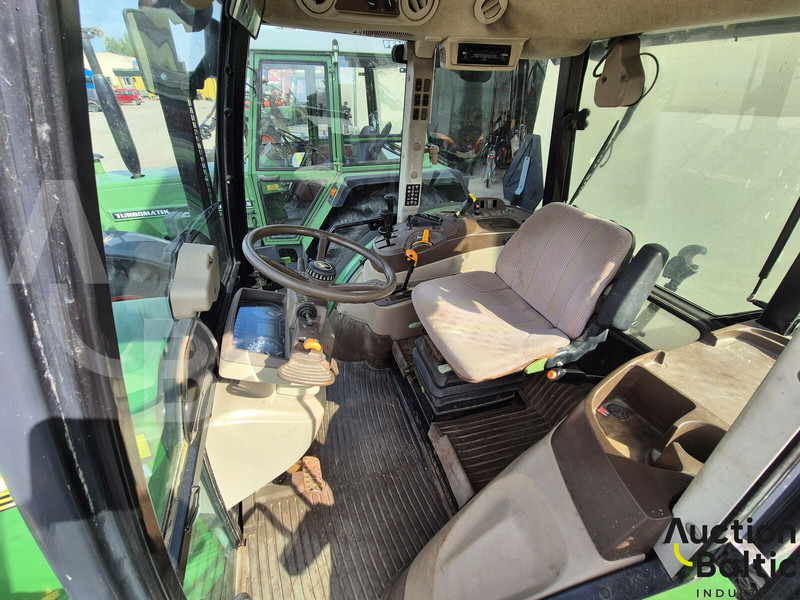 John Deere 5820 - Трактор: фото 5 John Deere 5820 - Трактор: фото 5