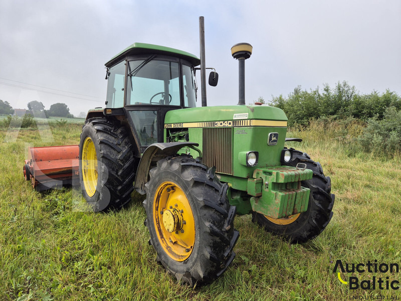 John Deere MFWD - Трактор: фото 1 John Deere MFWD - Трактор: фото 1