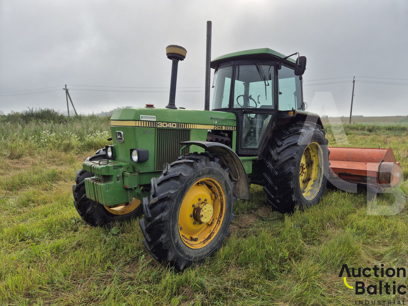 John Deere MFWD - Трактор: фото 2 John Deere MFWD - Трактор: фото 2