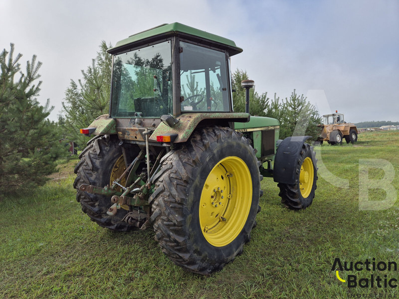 John Deere MFWD - Трактор: фото 3 John Deere MFWD - Трактор: фото 3