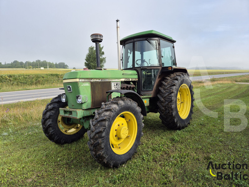 John Deere MFWD - Трактор: фото 1 John Deere MFWD - Трактор: фото 1