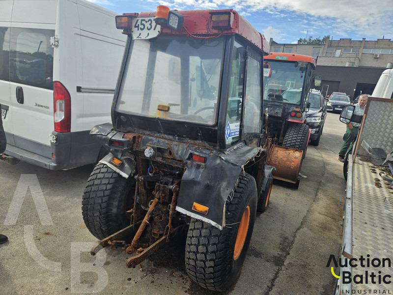 Kubota STV 32 - Трактор: фото 3 Kubota STV 32 - Трактор: фото 3