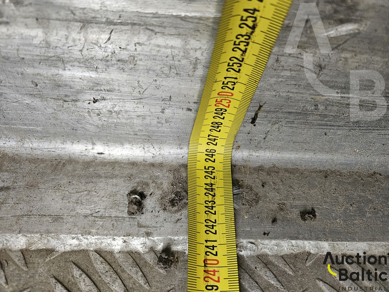 Тентованный полуприцеп LAMBERET YS-2P5: фото 16 Тентованный полуприцеп LAMBERET YS-2P5: фото 16