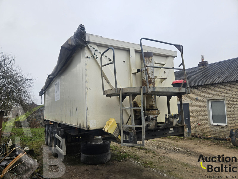 Langendorf - Тентованный полуприцеп: фото 2 Langendorf - Тентованный полуприцеп: фото 2