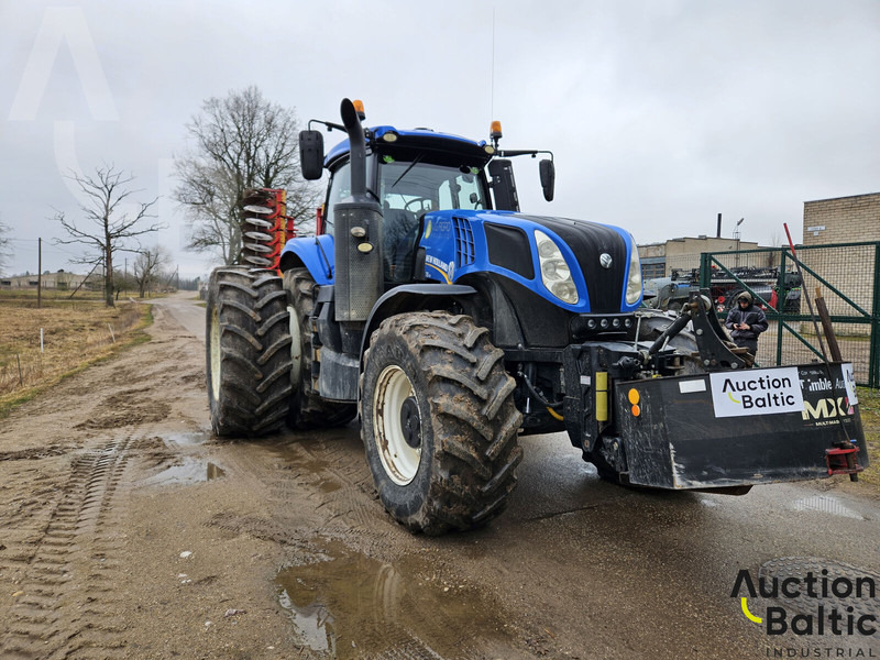 New Holland T 8.410 - Трактор: фото 2 New Holland T 8.410 - Трактор: фото 2