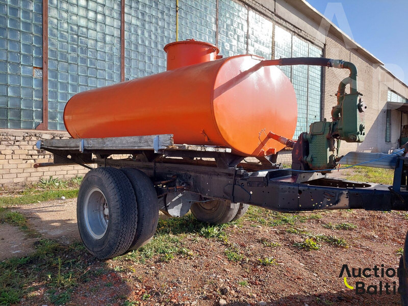 Trailer for transporting and watering water - Прицеп-цистерна: фото 1 Trailer for transporting and watering water - Прицеп-цистерна: фото 1