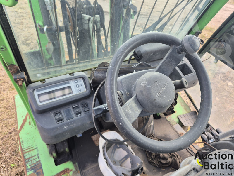 Дизельный погрузчик UniCarriers 30: фото 7 Дизельный погрузчик UniCarriers 30: фото 7