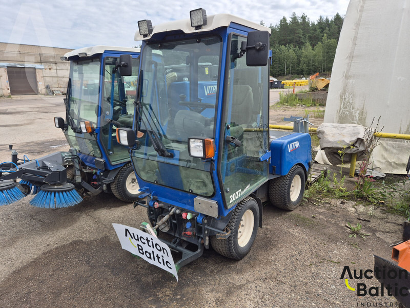 Vitra 2037 Economy - Подметально-уборочная машина: фото 1 Vitra 2037 Economy - Подметально-уборочная машина: фото 1