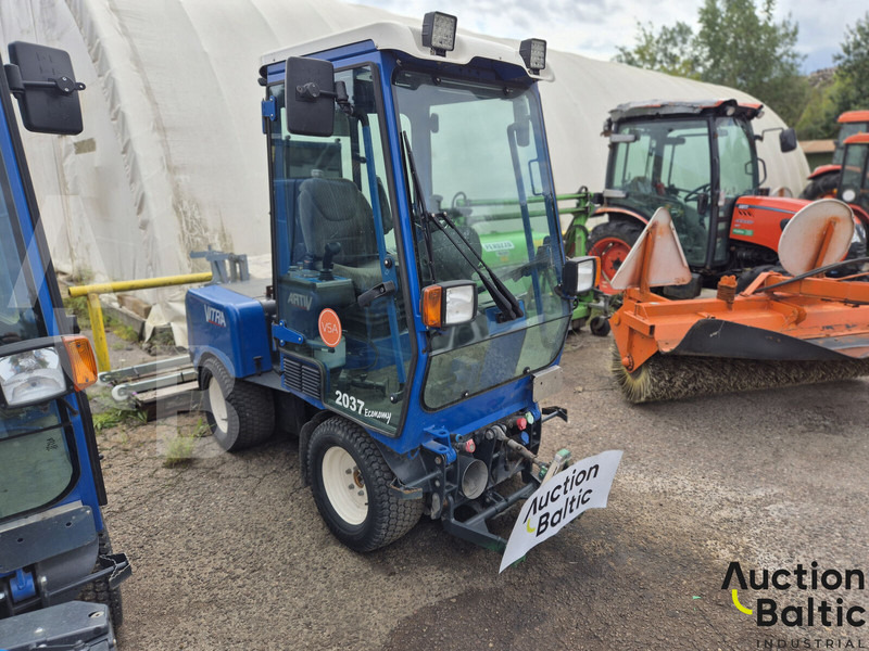 Vitra 2037 Economy - Подметально-уборочная машина: фото 2 Vitra 2037 Economy - Подметально-уборочная машина: фото 2