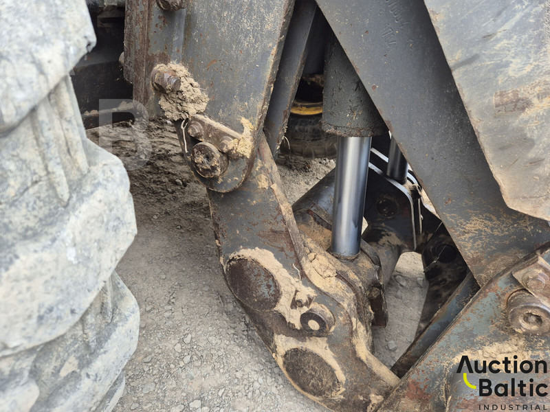 Колёсный экскаватор Volvo EW 160 B: фото 15