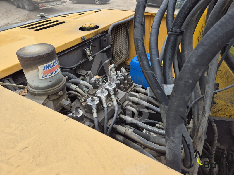 Колёсный экскаватор Volvo EW 160 B: фото 11