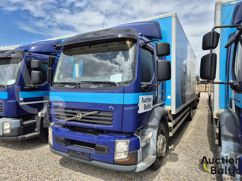 Volvo FL240 - Грузовик с закрытым кузовом: фото 1 Volvo FL240 - Грузовик с закрытым кузовом: фото 1