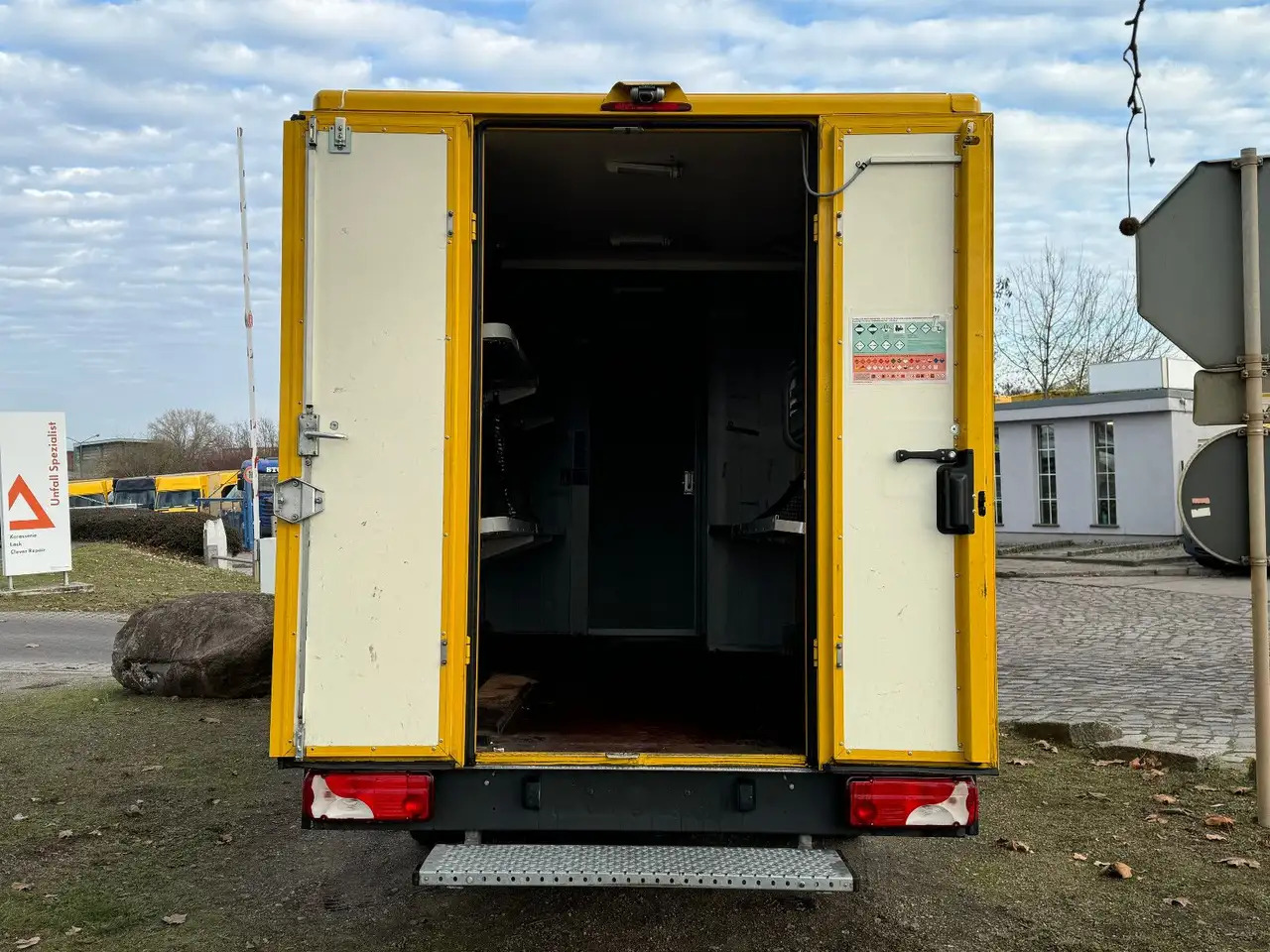 Фургон с закрытым кузовом Mercedes-Benz Sprinter/Koffer/Regalsystem/ EU5/ 1. Hand: фото 16 Фургон с закрытым кузовом Mercedes-Benz Sprinter/Koffer/Regalsystem/ EU5/ 1. Hand: фото 16