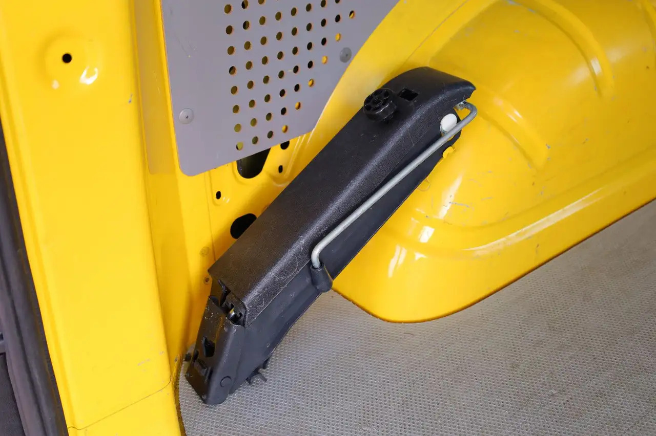 Цельнометаллический фургон Volkswagen T5 lang Transporter Kasten-Kombi 2.0 TDI/EU5: фото 13 Цельнометаллический фургон Volkswagen T5 lang Transporter Kasten-Kombi 2.0 TDI/EU5: фото 13