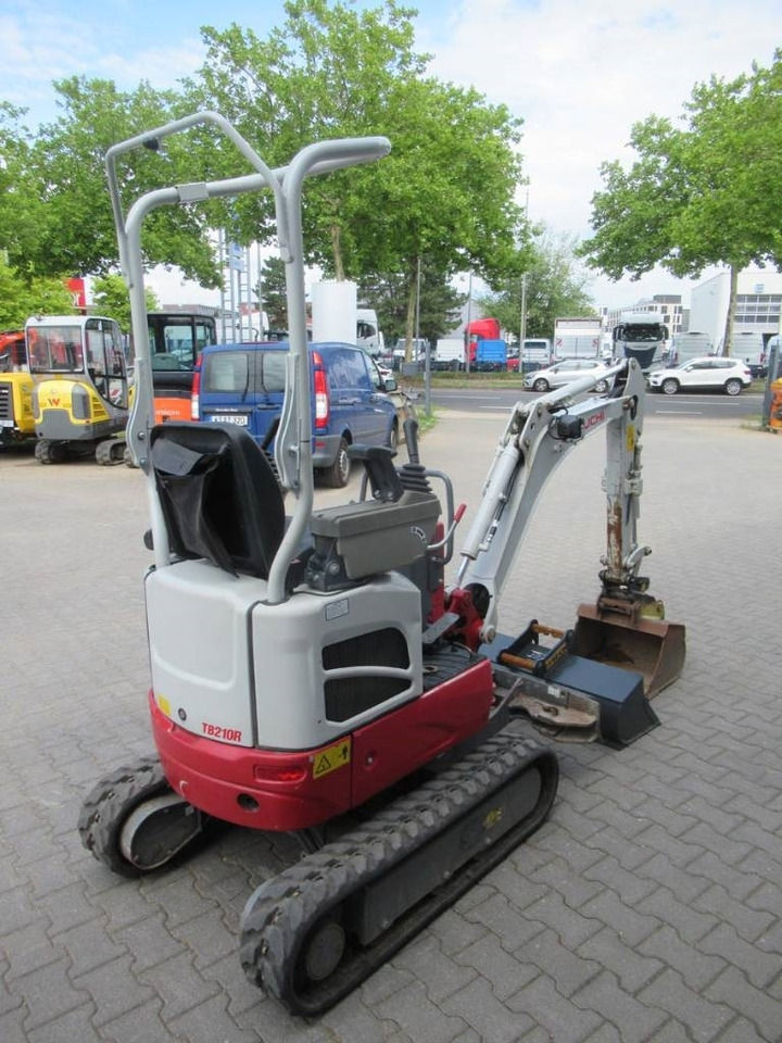 Takeuchi TB 210 R - Мини-экскаватор: фото 3 Takeuchi TB 210 R - Мини-экскаватор: фото 3