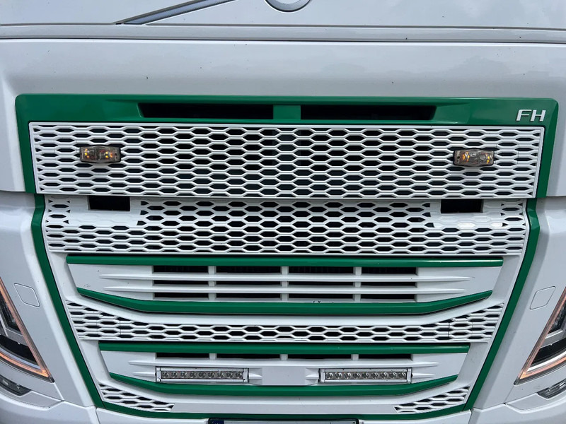 Volvo FH 500 VDS STEERING***PTO POMP***Full Air***FH500 euro6 - Тягач: фото 3 Volvo FH 500 VDS STEERING***PTO POMP***Full Air***FH500 euro6 - Тягач: фото 3